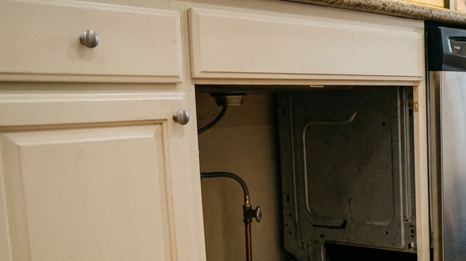 Dishwasher Leak Under the Floor: First Steps Before Moisture Spreads